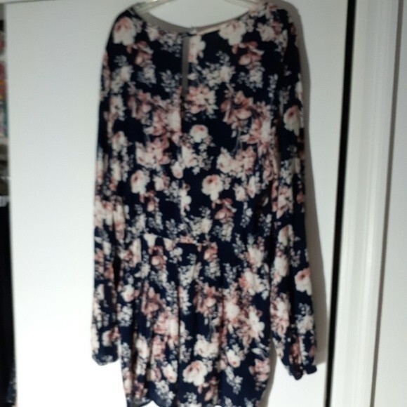 Aeropostale navy blue floral long sleeve romper dress size large l long sleeve - Picture 4 of 4